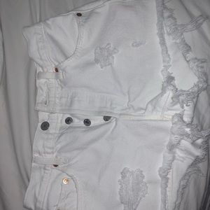 White Levi shorts perfect condition